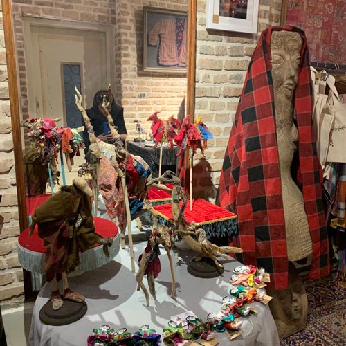 نمایشگاه عروسک‌های بومی در خانه هفت‌دست